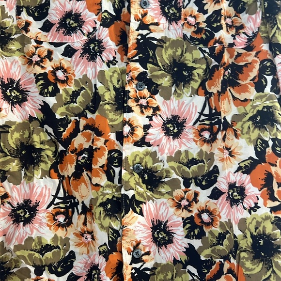 Levi’s Men’s Floral Short Sleeve Button-down - Picture 3 of 4